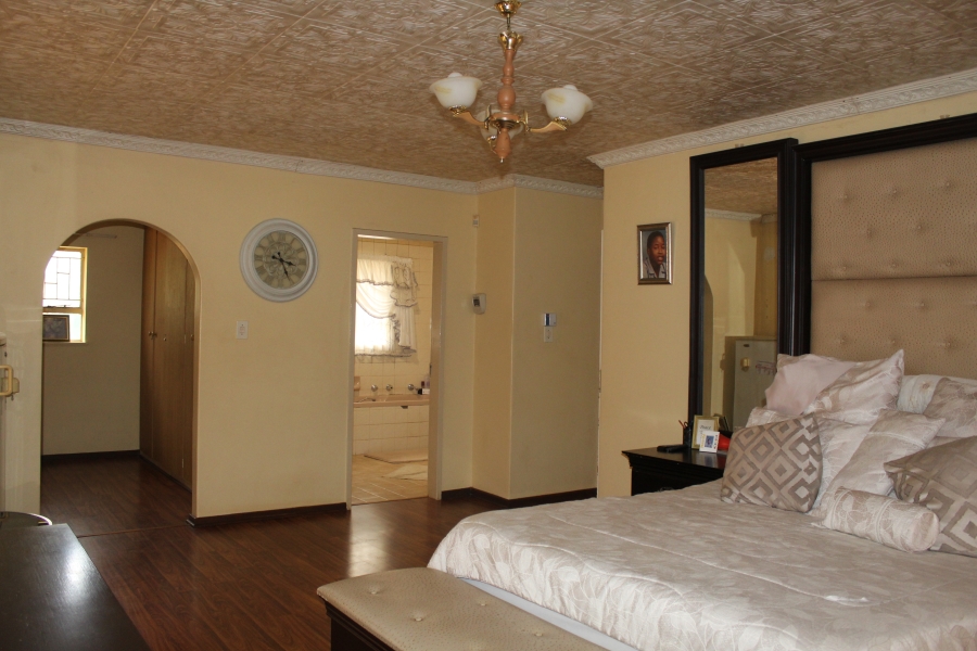 4 Bedroom Property for Sale in Mooinooi North West